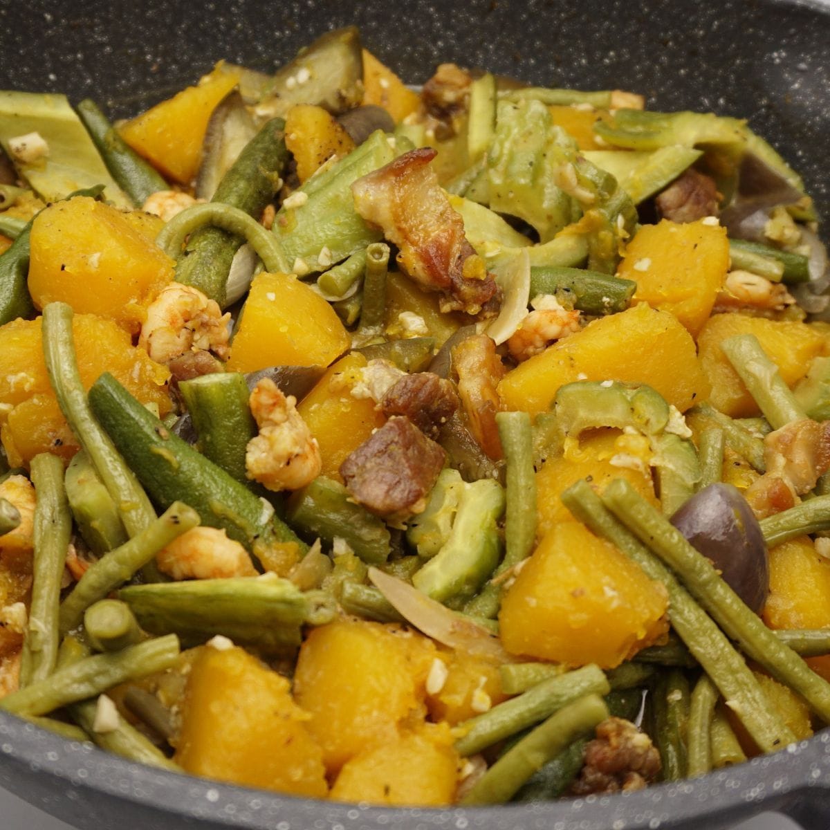 Cooked pinakbet in a pot.