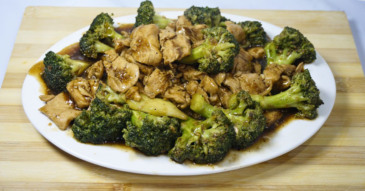 Chicken broccoli serve in an oval plate.