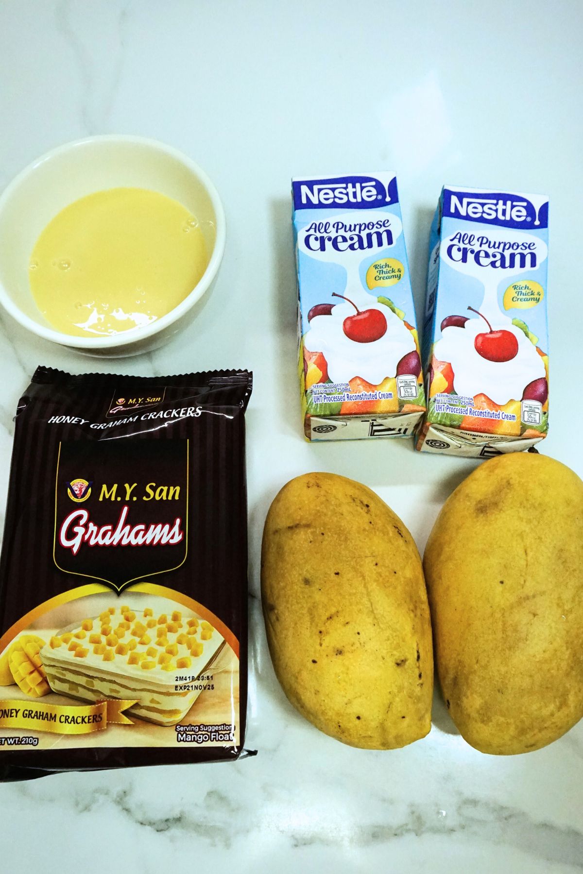 Mango graham ingredients