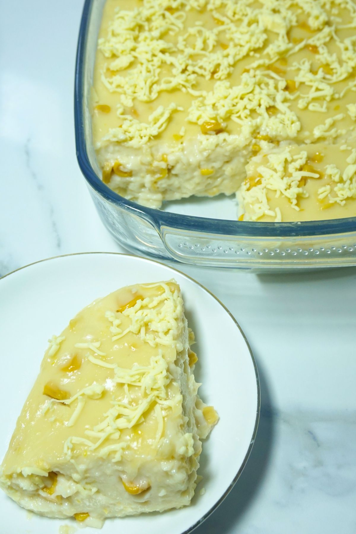 Maja blanca slice and serving