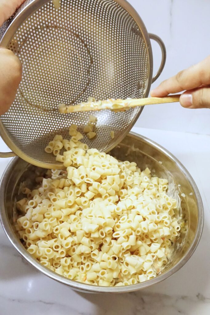Cooked elbow macaroni